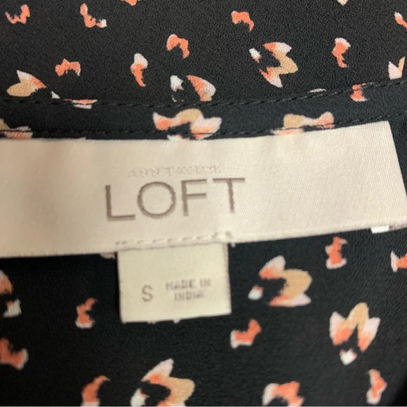 Ann Taylor Loft top layered/peplum with buttons down the back size small - Picture 9 of 10